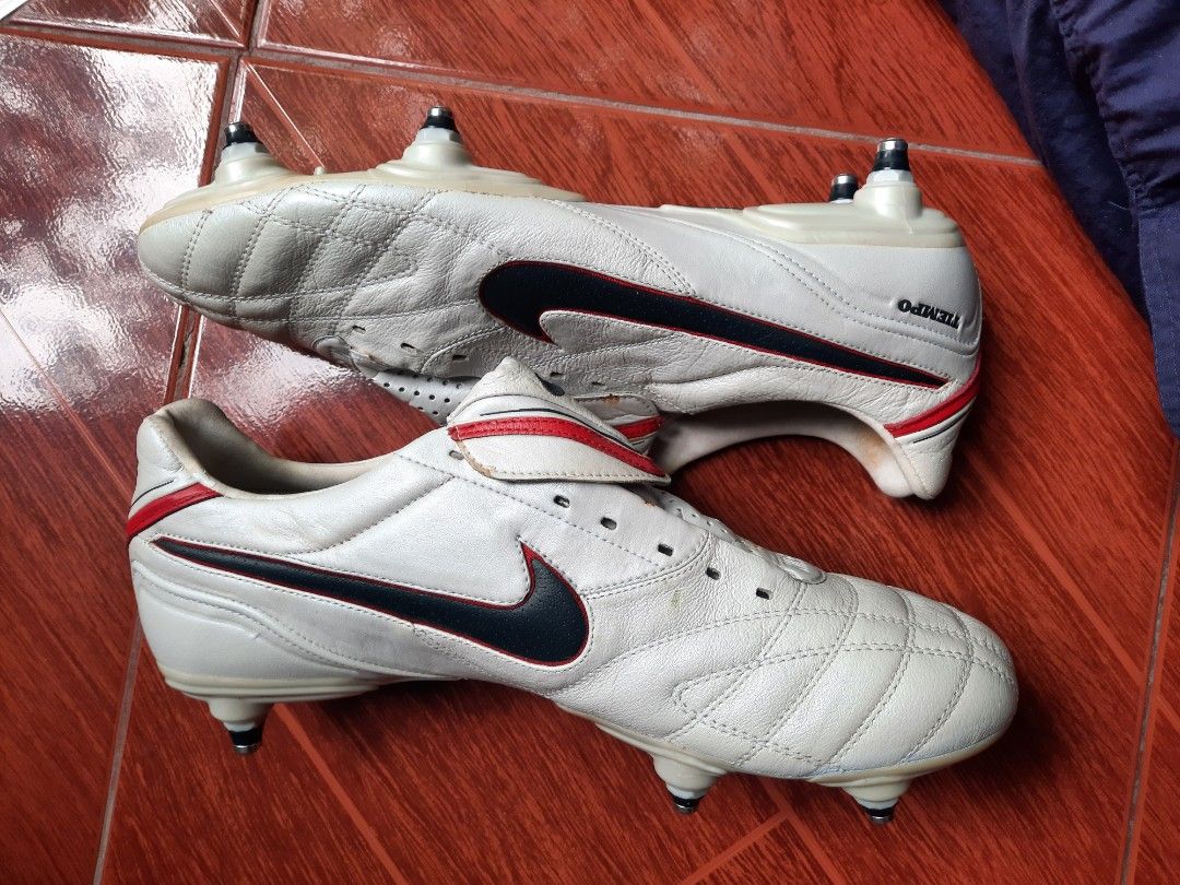 Nike Tiempo Metal Stud, Men's Fashion, Footwear, Sneakers on Carousell