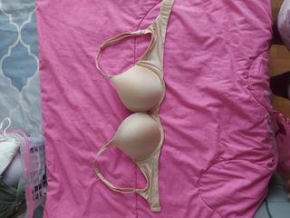 (Category: ) located in . Submitted by thriftbopkl (Listing ID 1240162347, Image 1). Description: .