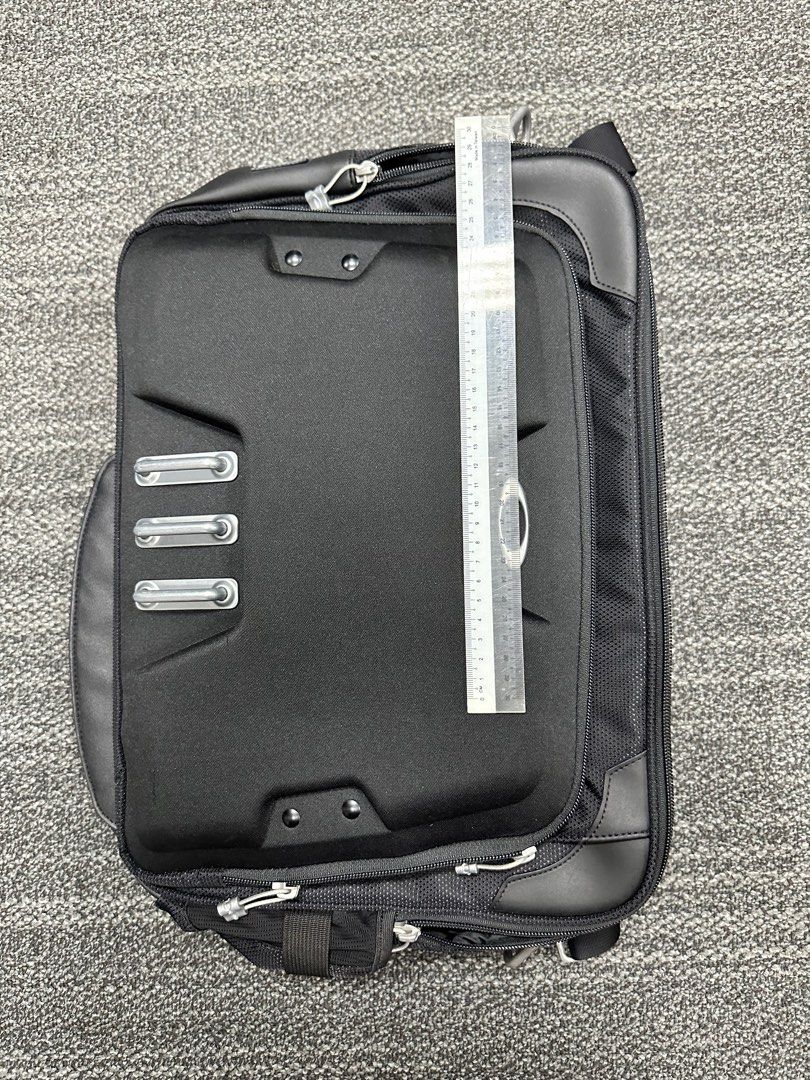 Oakley laptop bag, Computers & Tech, Parts & Accessories, Laptop Bags