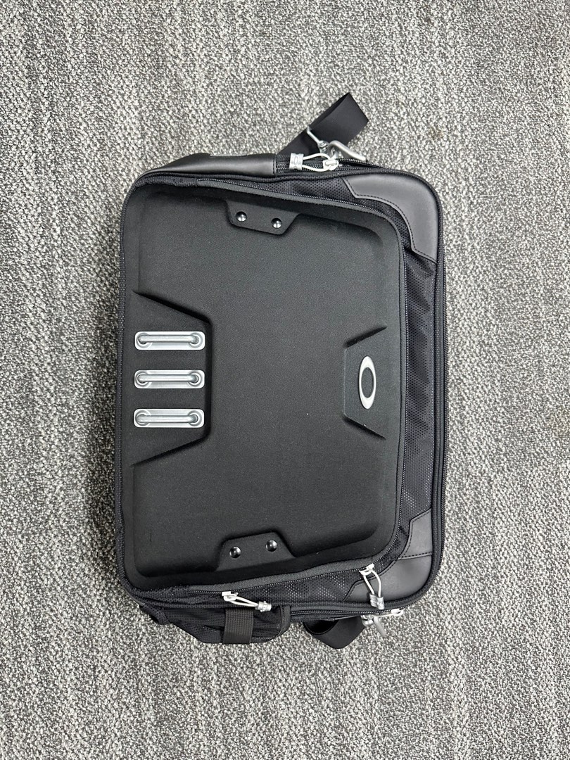 Oakley laptop bag, Computers & Tech, Parts & Accessories, Laptop Bags ...