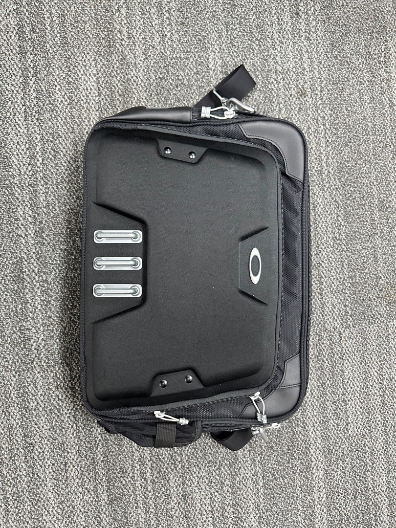 Oakley laptop bag, Computers & Tech, Parts & Accessories, Laptop Bags