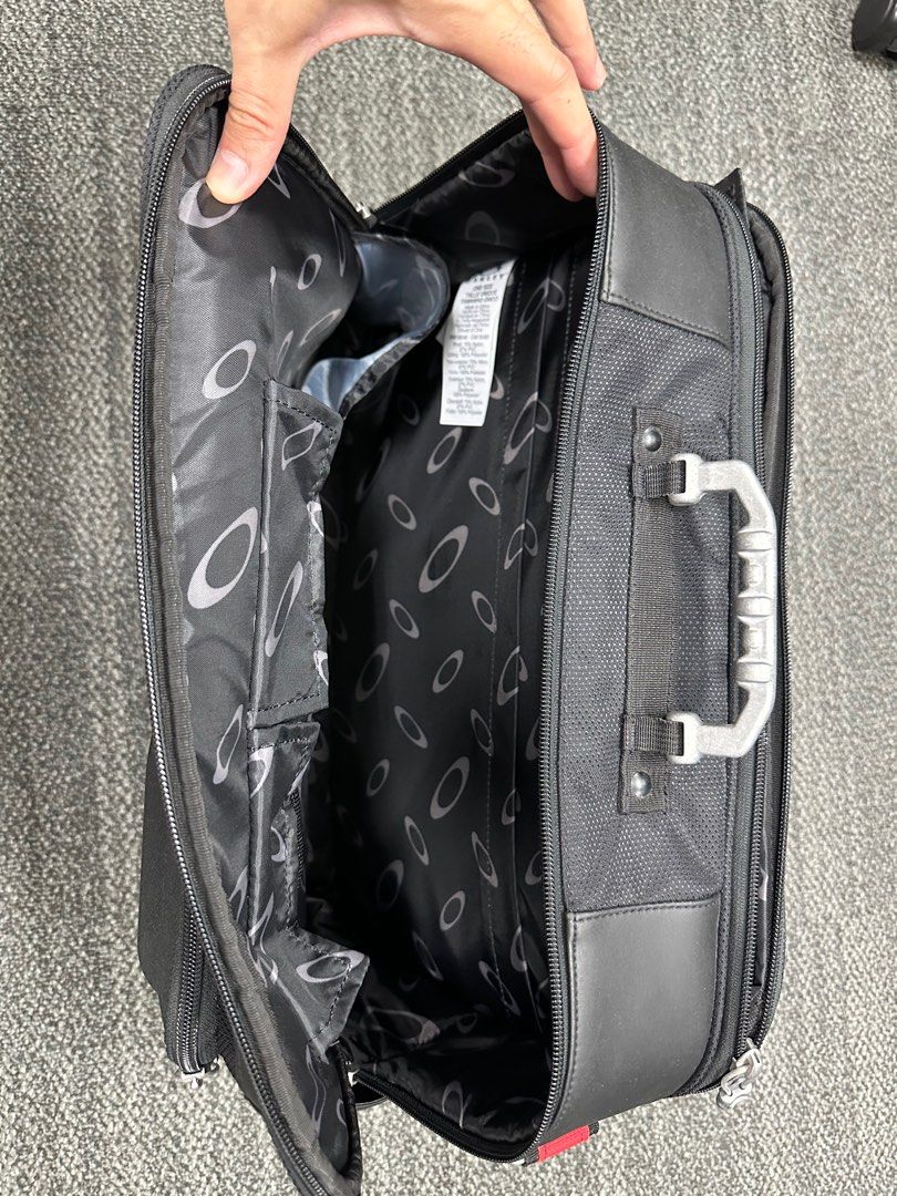 Oakley laptop bag, Computers & Tech, Parts & Accessories, Laptop Bags