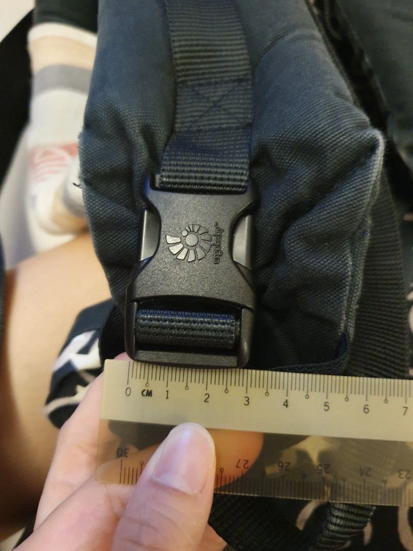 How to replace a broken buckle on an Ergobaby Omni 360 carrier