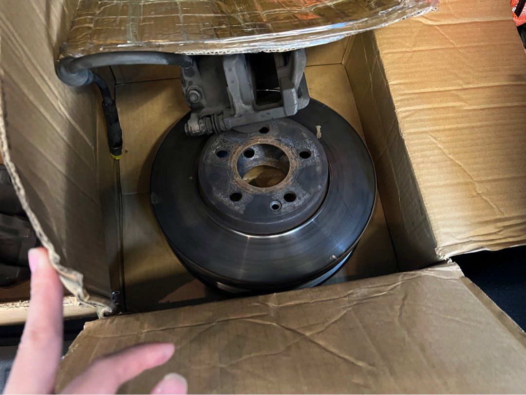 ORIGINAL MERCEDES BRAKE KIT, Car Accessories, Accessories on Carousell