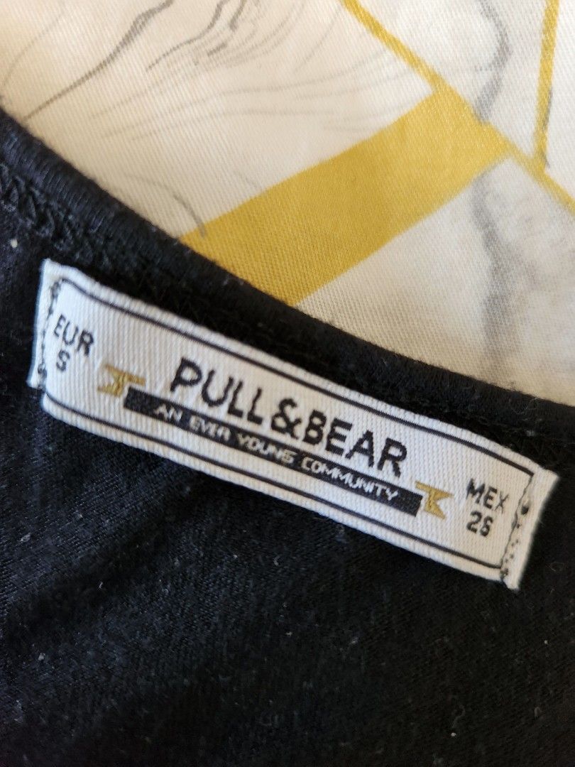 Pull & Bear Black Top, Women'S Fashion, Tops, Sleeveless On Carousell