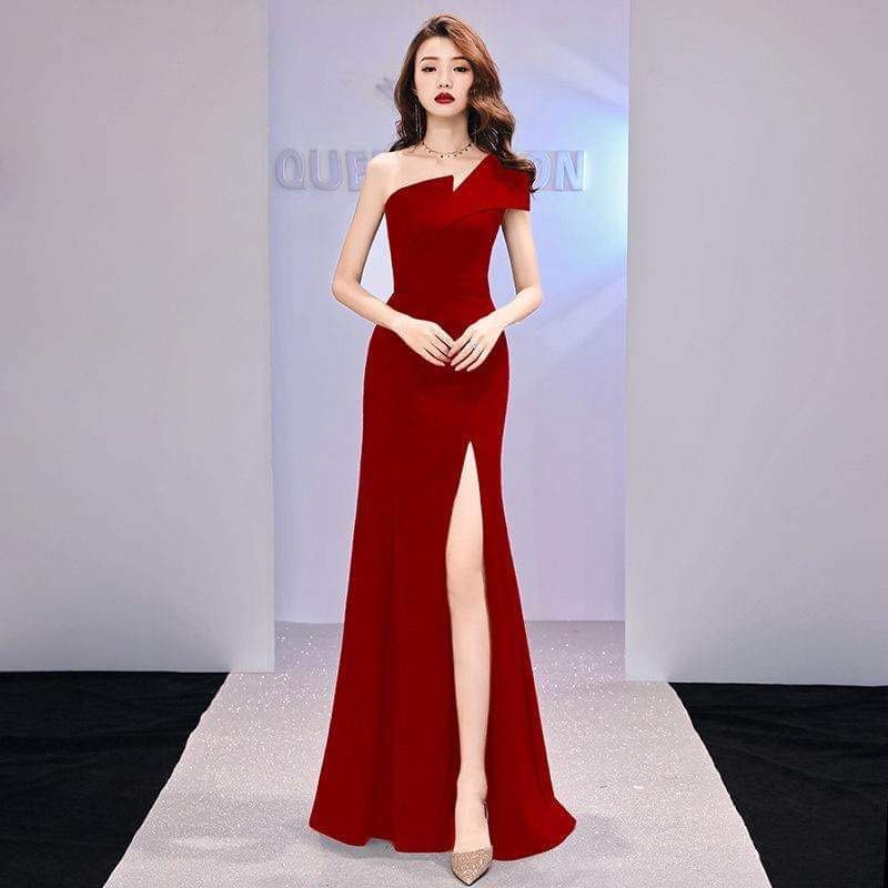 Simple elegant red dress discount