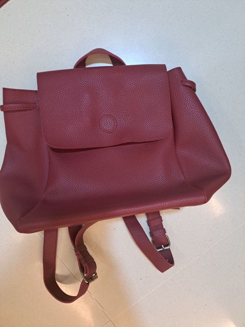 Red leather backpack handbag outlet