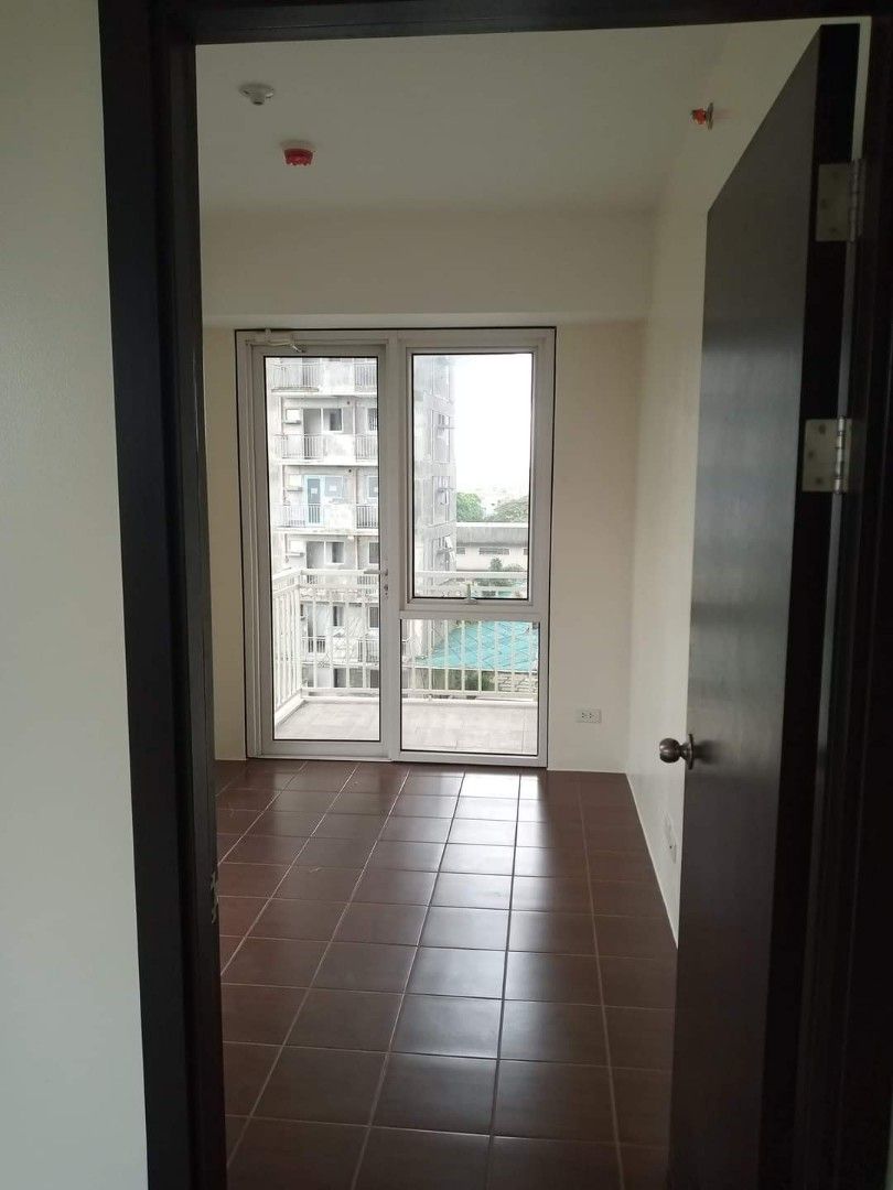 RESORT CONDO IN PASIG NO SPOT DP RENT TO OWN ORTIGAS BGC TAGUIG C5