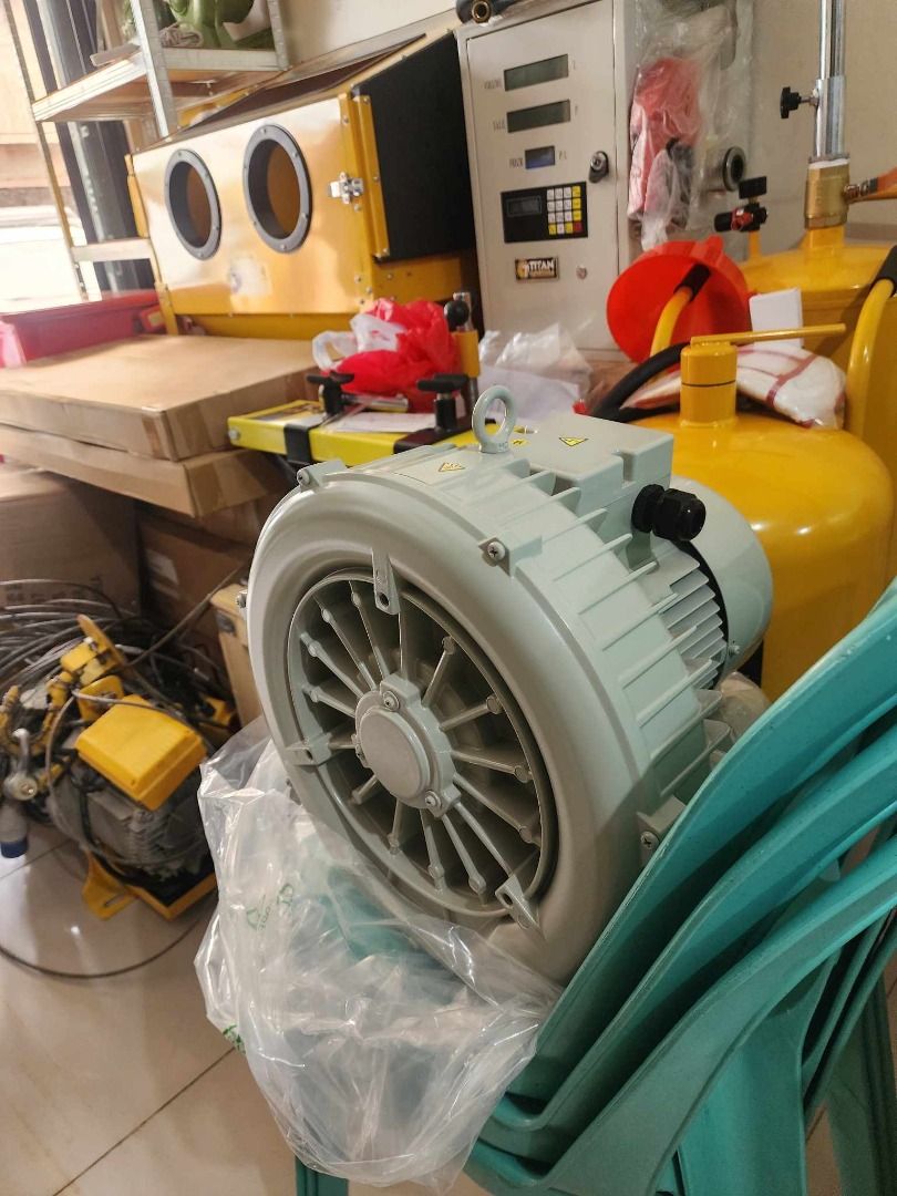 Ring Air Blower (Category: Construction Tools & Equipment) located in Manila. Submitted by 09150361920ronvillaflor (Listing ID 1240077093, Image 1). Description: Ring Air Blower Brand: Kawake 2.34HP 3 Phase ₱35,770 "Welcome to Hayai Industrial tools supply" For inquiries GLOBE:📞 ☎ 0915-036-1920 VIBER:📞 ☎ 0915-036-1920 Email me@ 📫 📑 r-o-n-.-h-a-y-a-i-@-g-m-a-i-l.c-o-m Check my Carousell: https://www.carousell.ph/u/ronvillaflor0/ PRICE MAY CHAN