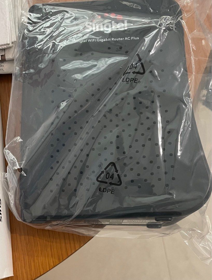 Router: Singtel WiFi Gigabit Router AC Plus, BRAND NEW, includes FREE ...
