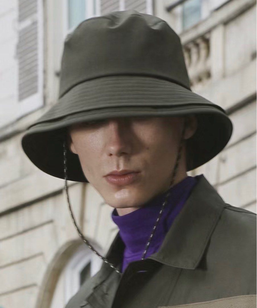 Sacai Double Brim Bucket Hat Signature Classic經典雙層帽檐設計