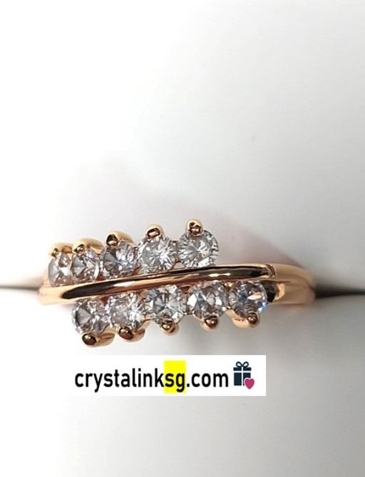 White moissanite store