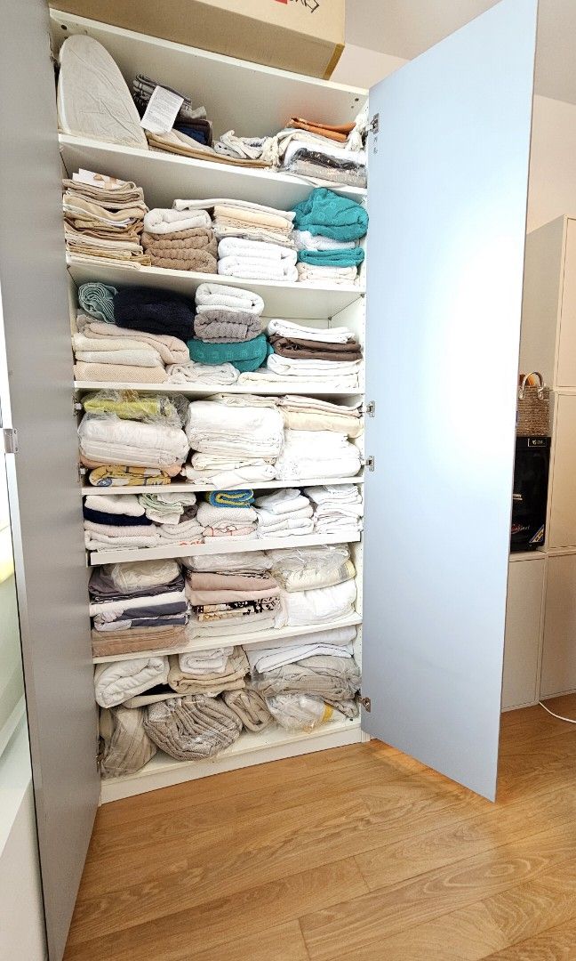 Shallow wardrobe shop