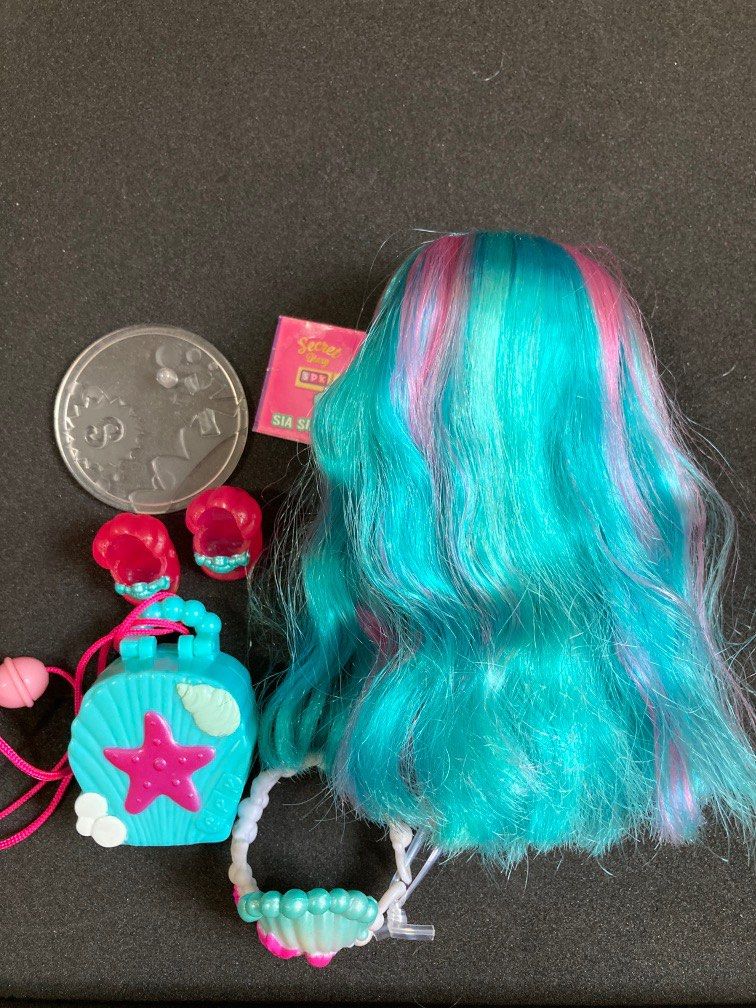 Shopkins Sia Shell Doll Locket and Accessories