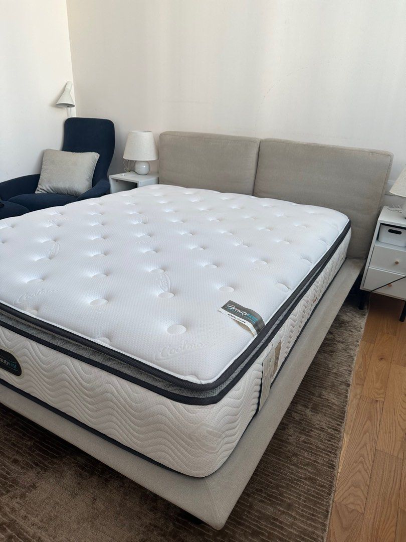 simmons queen size mattress