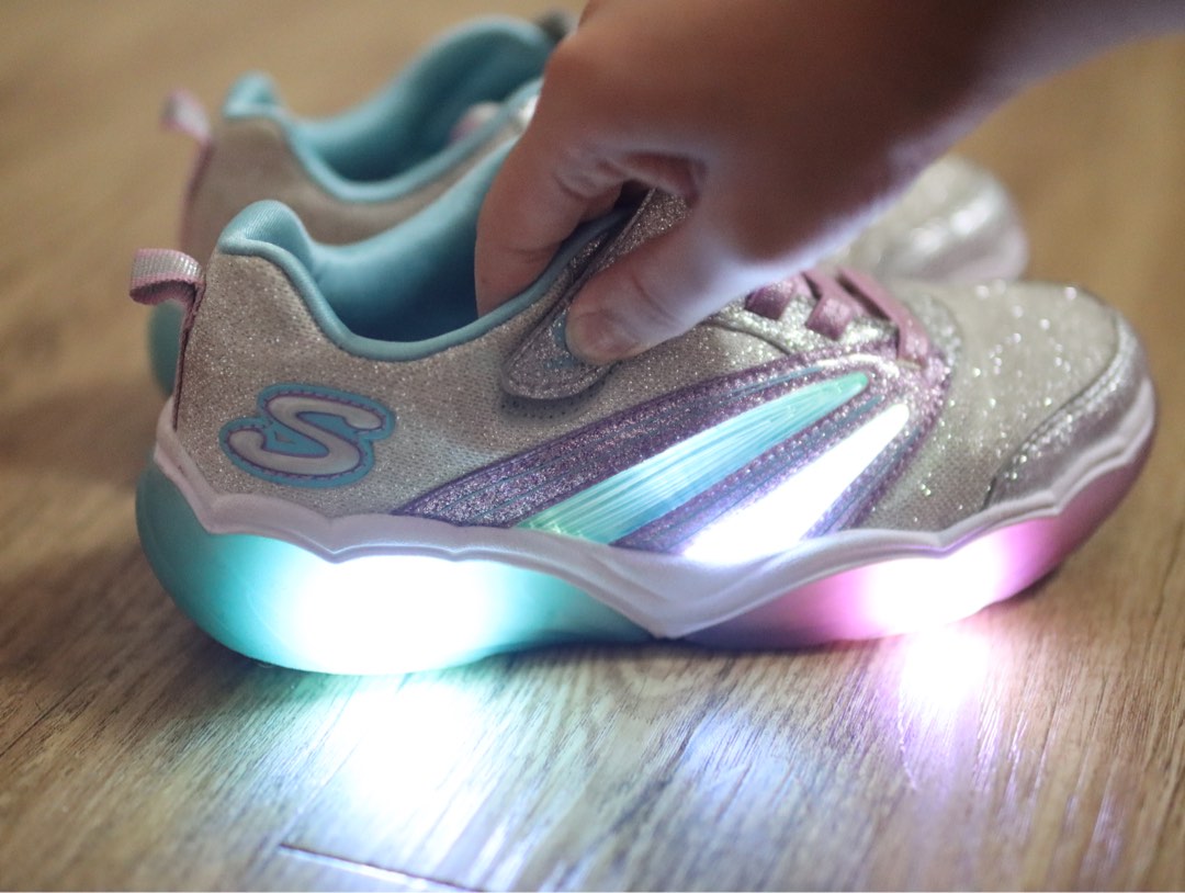 Skechers Lights Fusion Flash Silver/Lavender, Women's Fashion, Footwear, Sneakers on Carousell