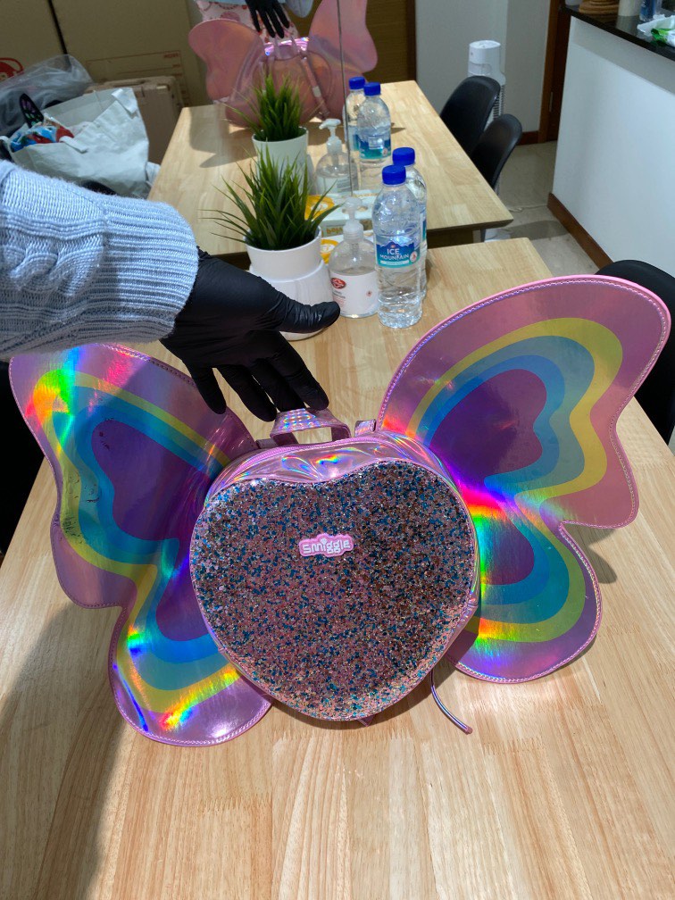 Smiggle Rainbow Holographic Butterfly Bagpack Babies Kids