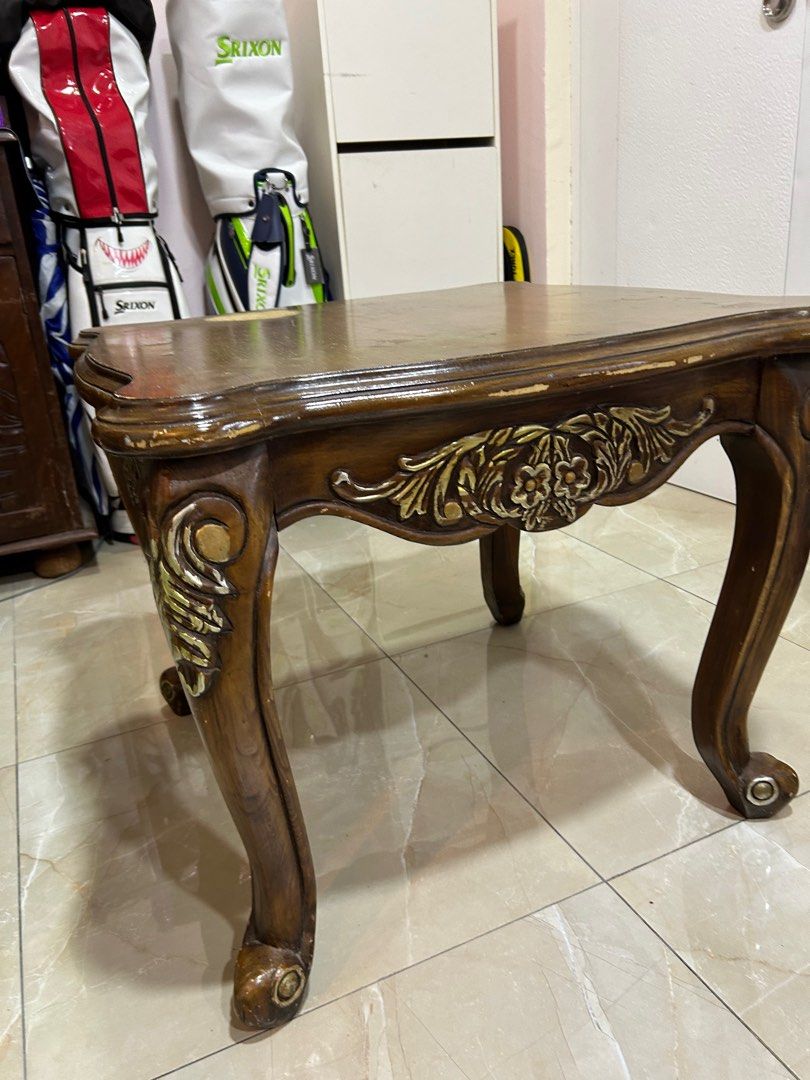 Square side Table (Category: Tables & Sets) located in Shah Alam. Submitted by personallyyah (Listing ID 1240127664, Image 3). Description: Side square table sturdy & still in good condition .