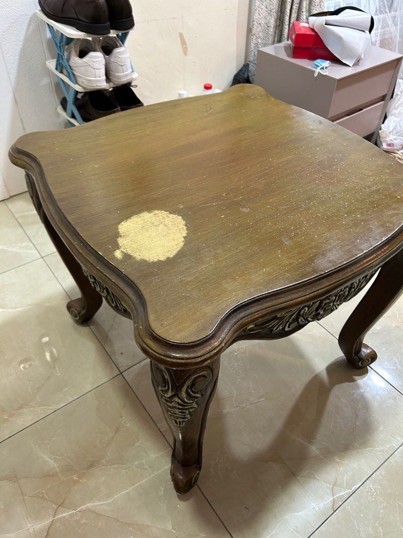 Square side Table (Category: Tables & Sets) located in Shah Alam. Submitted by personallyyah (Listing ID 1240127664, Image 2). Description: Side square table sturdy & still in good condition .
