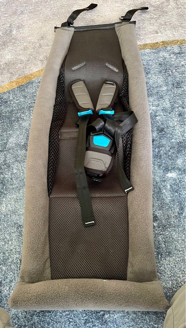 Thule Chariot Infant Sling, Babies & Kids, Going Out, Strollers on Carousell