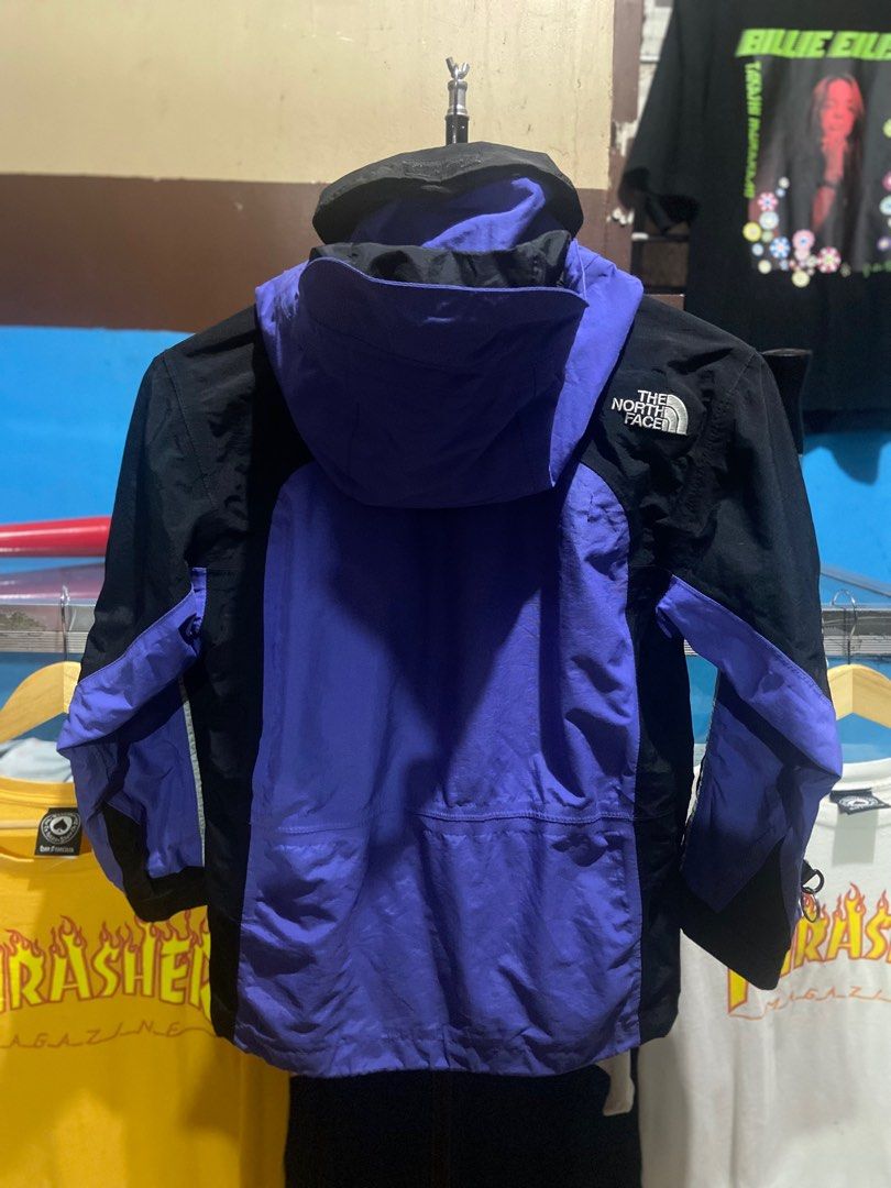 tnf, Women's Fashion, Coats, Jackets and Outerwear on Carousell
