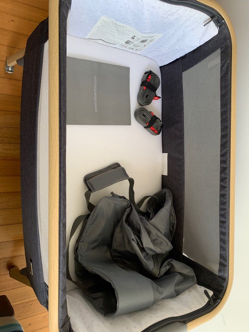 Tutti bambini cozee baby crib with rocker attachment, Babies & Kids