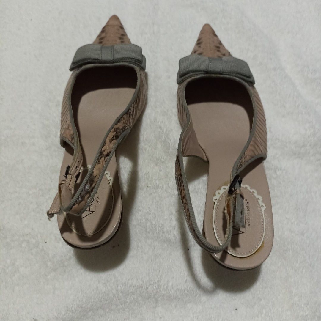Vago slippers sale