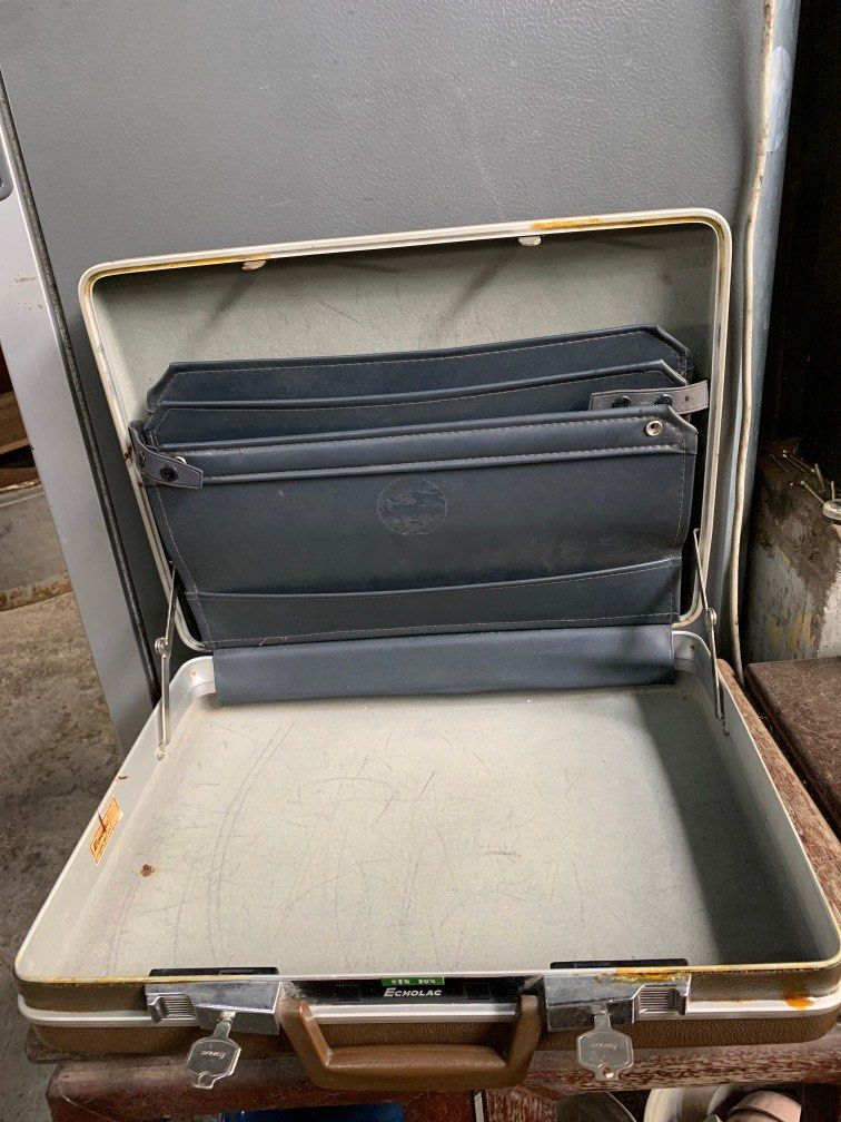 Echolac briefcase clearance