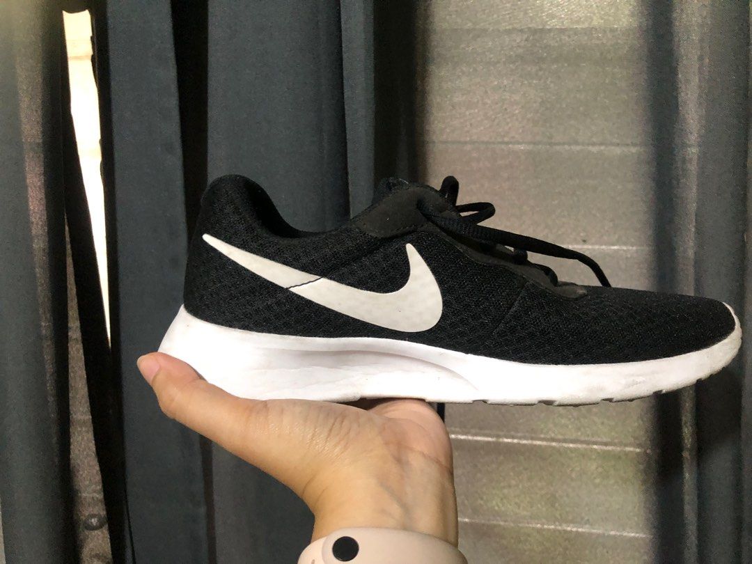 WMNS NIKE TANJUN Women s Fashion Footwear Sneakers on Carousell