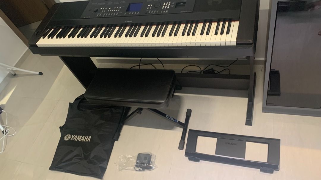 Yamaha dgx 650 b deals