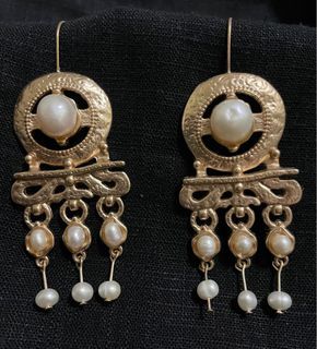 ZARA Earrings with fresh water pearl