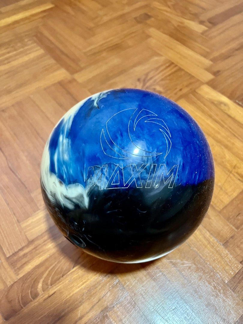 Maxim Ebonite spare bowling ball 13 Pound, Sports Equipment, Sports