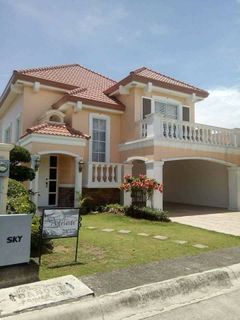2-Storey House Mansion with 4 Slot Carport, 4B Luxury House And Lot for SALE !!