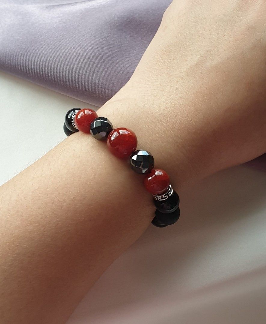 Red on sale onyx bracelet