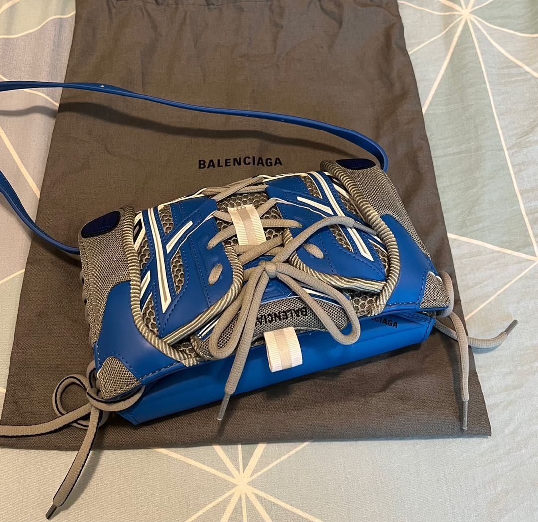 全新50% off 半價} Balenciaga Sneakerhead Phone Holder bag, 女裝