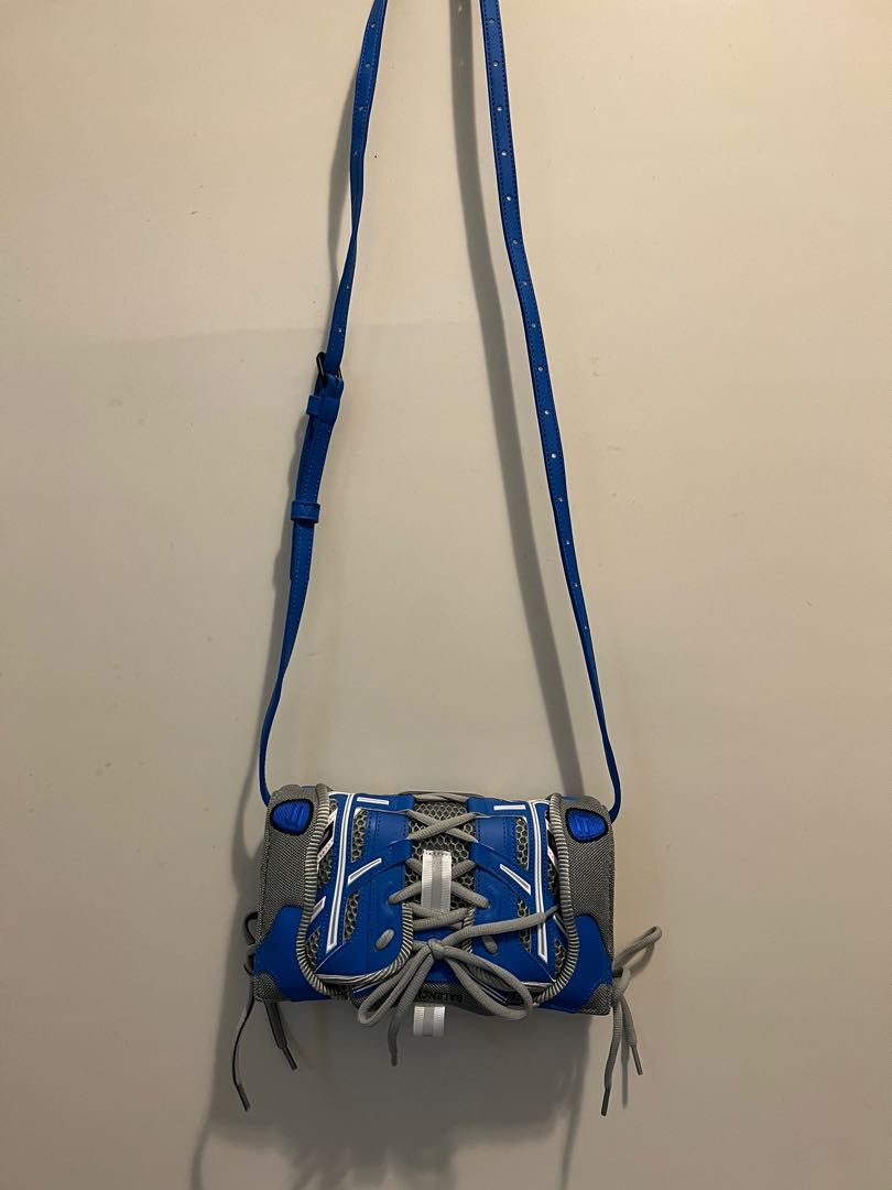 全新50% off 半價} Balenciaga Sneakerhead Phone Holder bag, 女裝