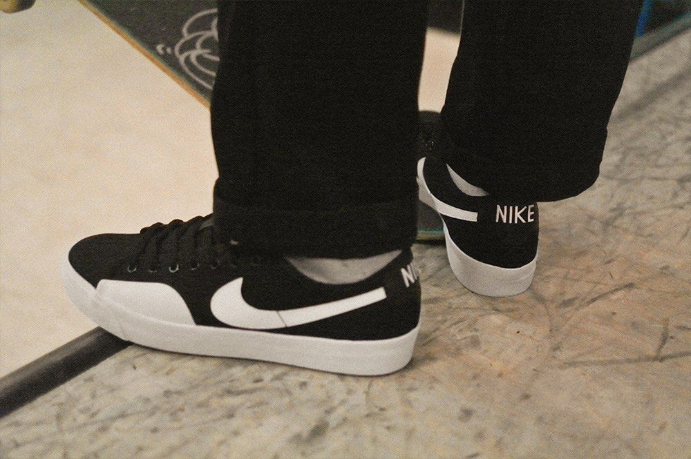 nike sb blzr court on feet