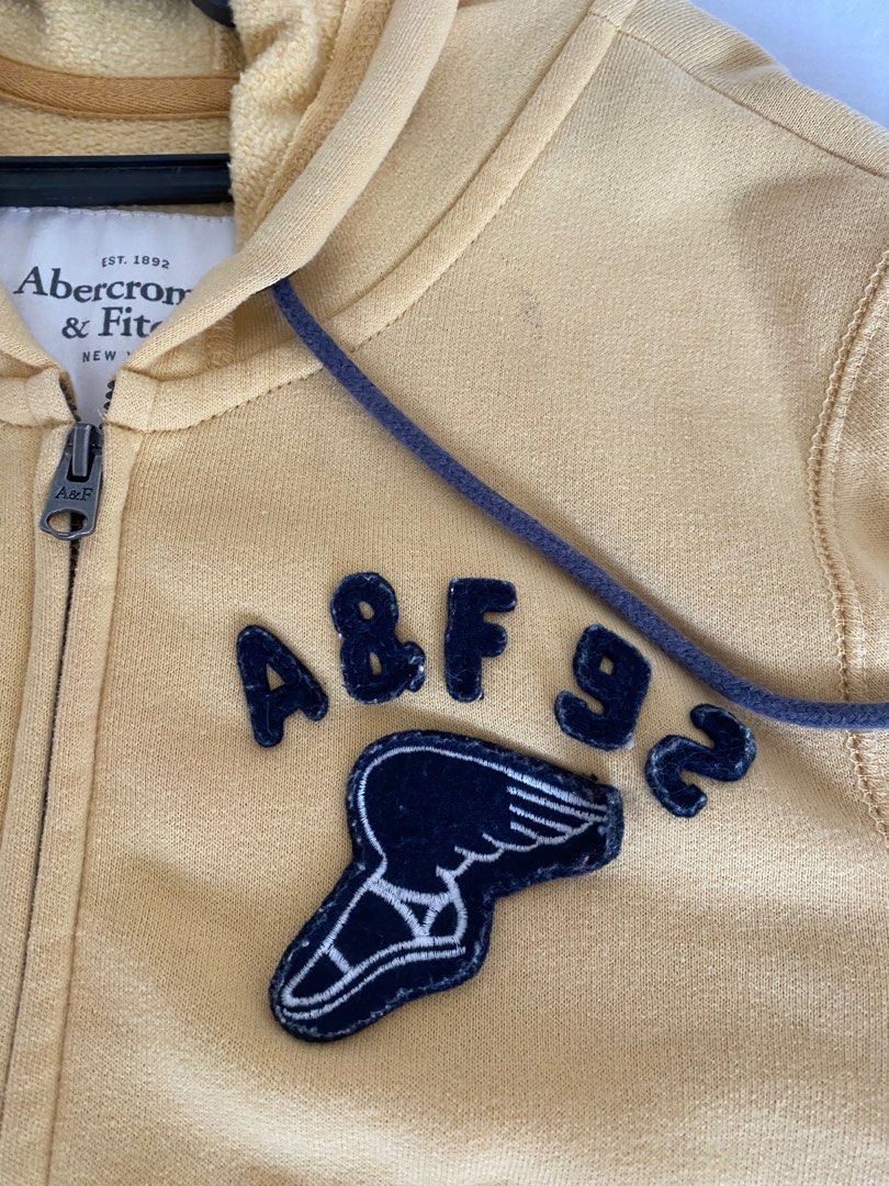 Abercrombie Yellow Jacket Women s Fashion Coats Jackets and Outerwear on Carousell