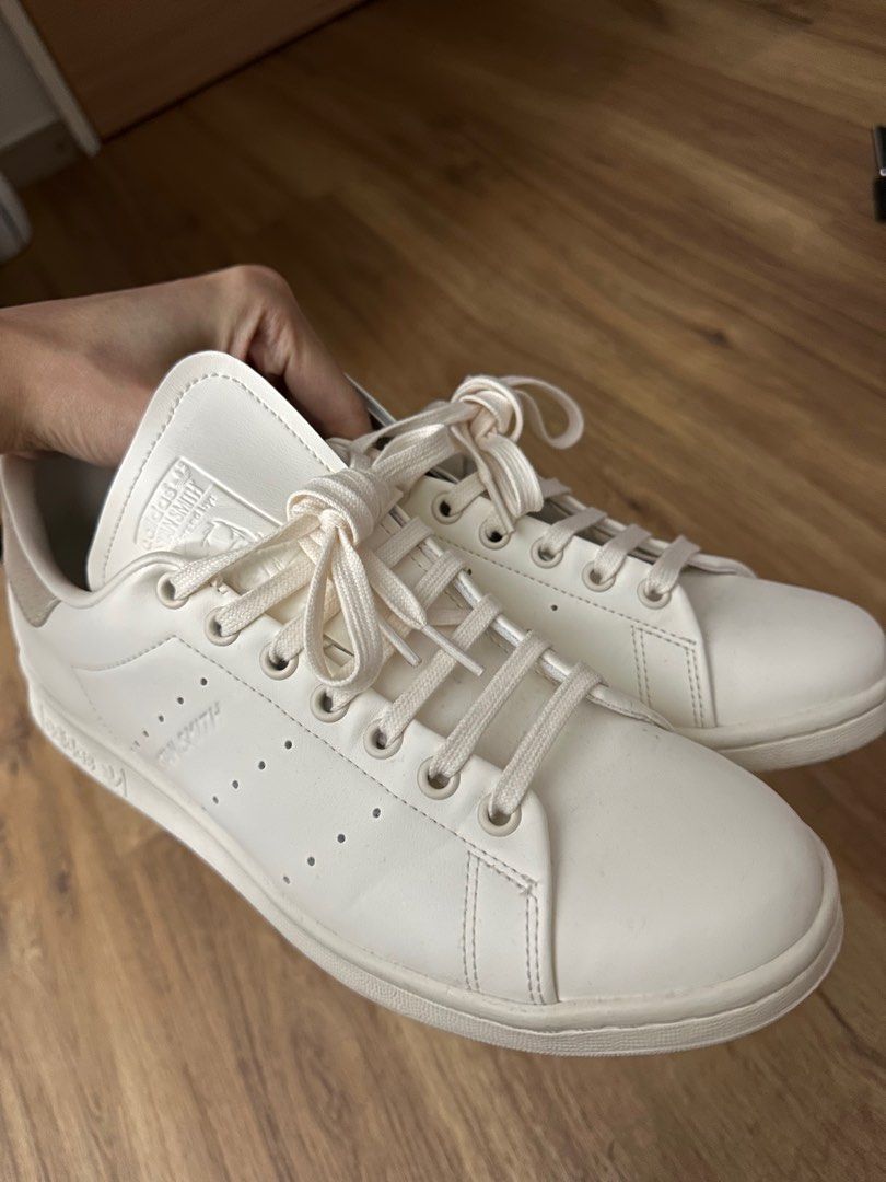 Adidas Stan Smith Off White UK9, Men's Fashion, Footwear, Sneakers on  Carousell