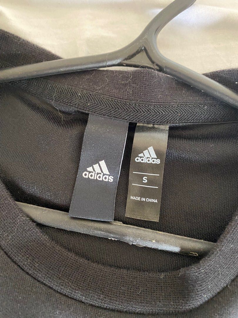 Adidas Sweatshirt (Category: Coats, Jackets and Outerwear) located in Antipolo. Submitted by declutter.clothes (Listing ID 1235330844, Image 3). Description: .
