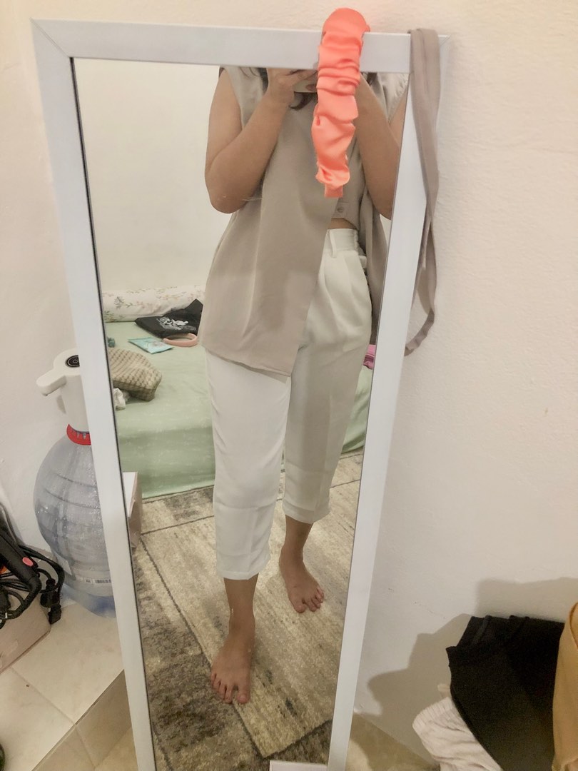 Ankle pants (white) on Carousell
