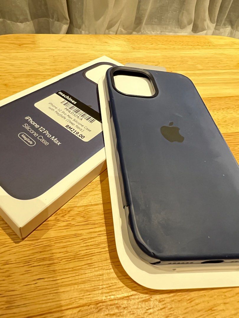 iPhone 12 | 12 Pro Silicone Case with MagSafe - Deep Navy