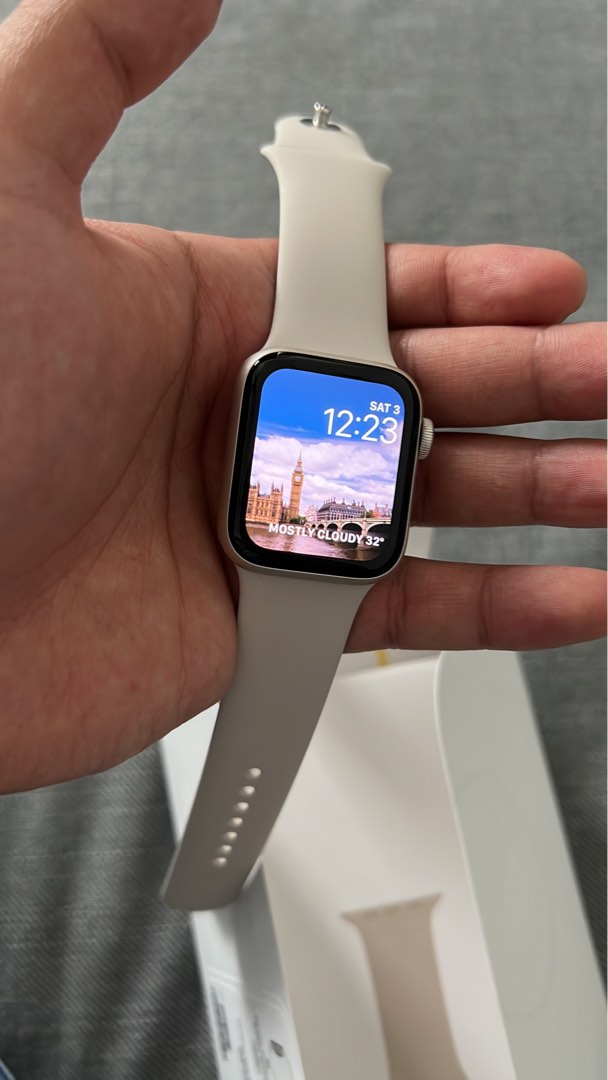Apple Watch SE 2023, Mobile Phones & Gadgets, Wearables & Smart Watches