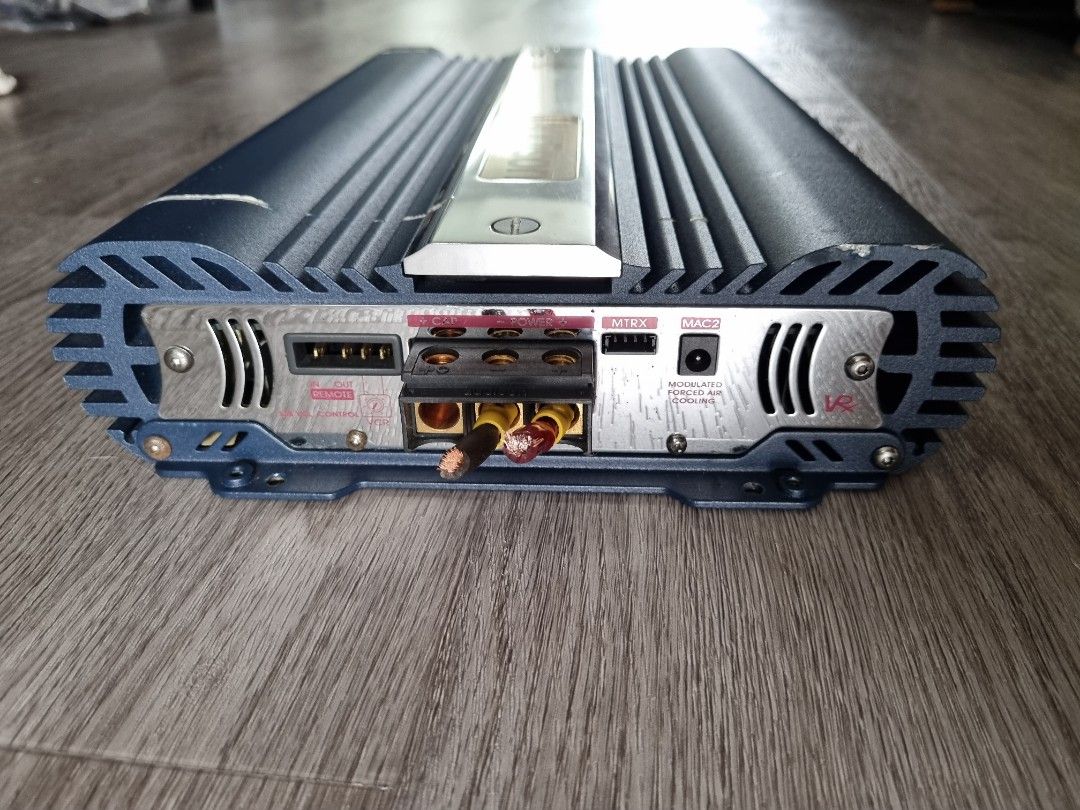 人気商品の再入荷情報をお届け！ Audison VRX2 限定品 250アンプ カーオーディオ