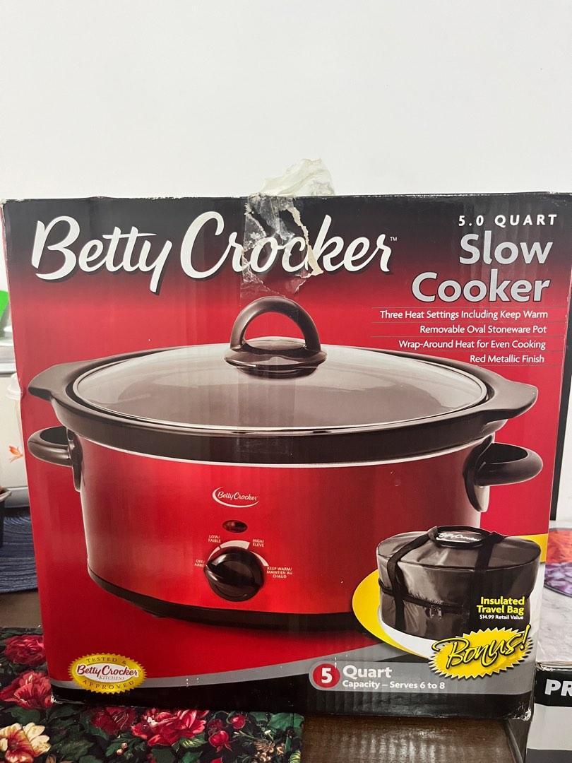 Betty Crocker 5-Quart Oval Slow Cooker with Travel Bag