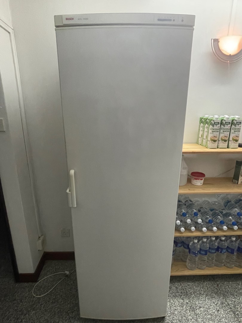 Bosch Wine Fridge, TV & Home Appliances, Kitchen Appliances