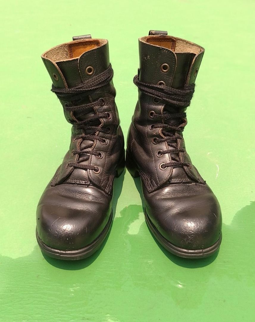 british army combat boots. , 女裝, 鞋, 靴 Carousell