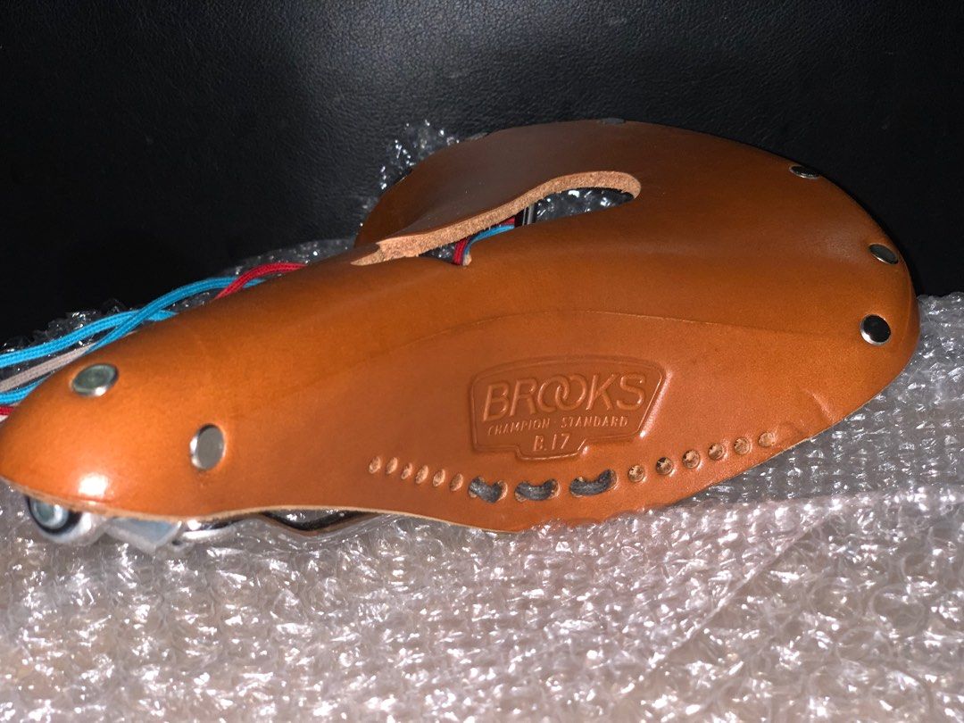 Brooks saddle and handle, Sports Equipment, Bicycles & Parts, Parts
