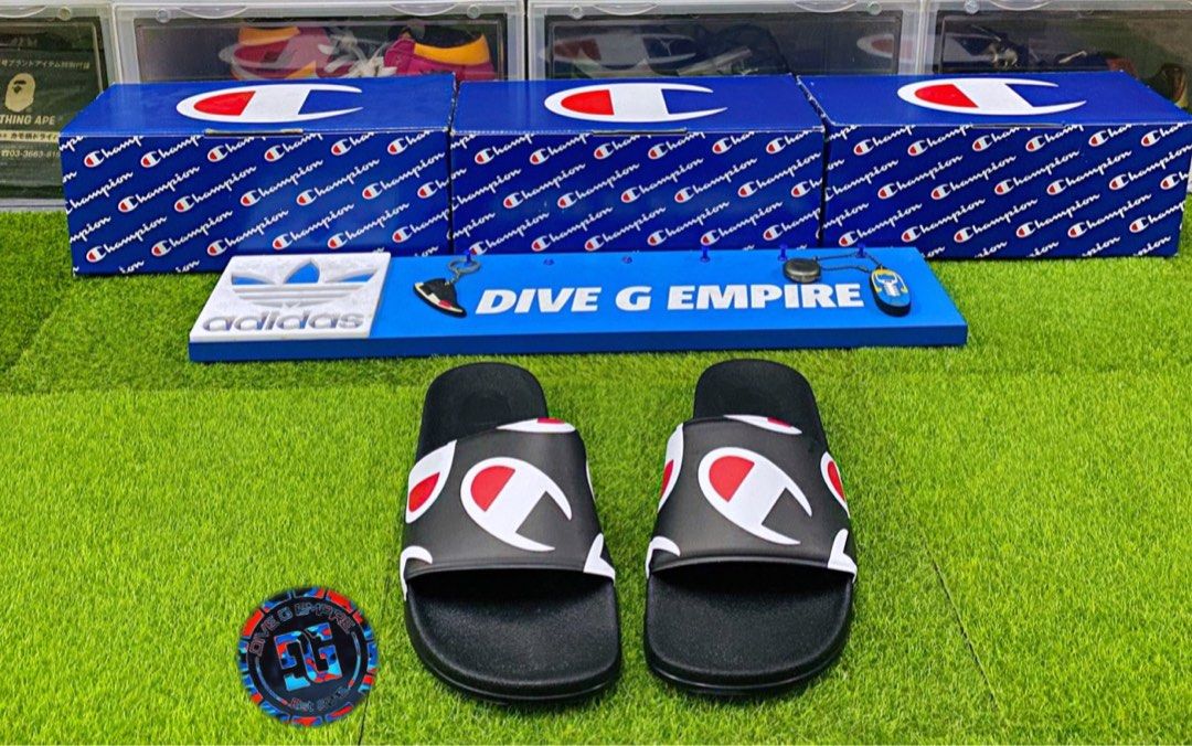 Champion repeating logo slides store