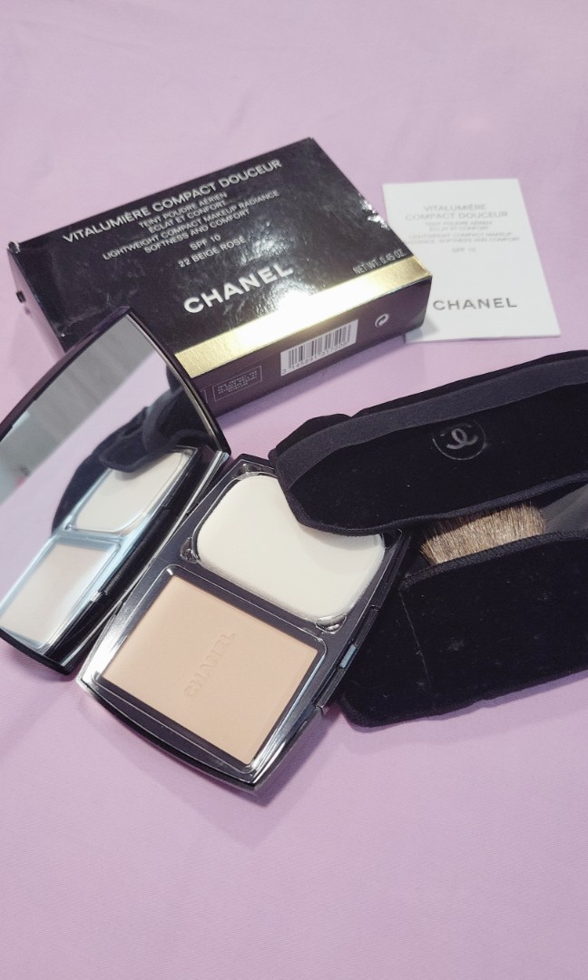 Chanel Lightweight Compact Makeup Radiance SPF 10 - # 50 Beige by Chanel  for Women - 0.45 oz Makeup (Recharge)(Refill)